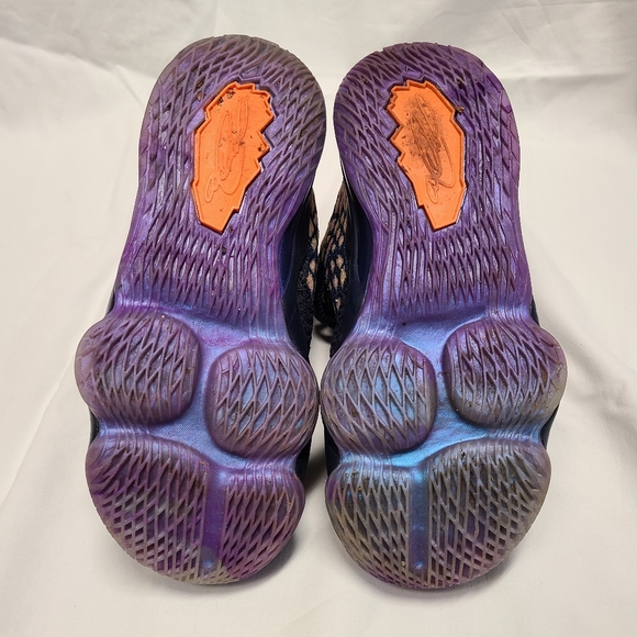 Lebron 17 Monstars ASG2020 - Picture 5 of 12